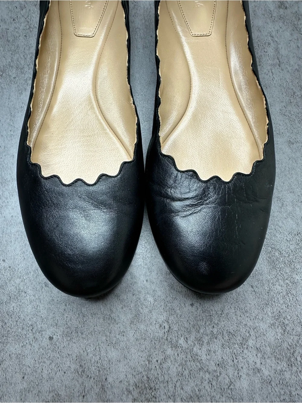 Chloé Black Leather Scalloped Ballet Flats Lauren Size 38.5 EU Made in Italy - Picture 2 of 8